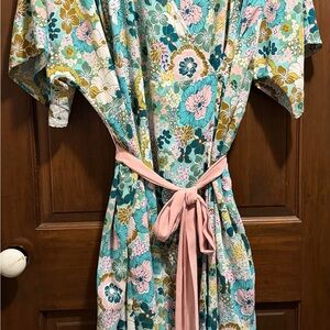 Plus Size 26-28W Unique Vintage Floral Maxi Dress with Pink Belt